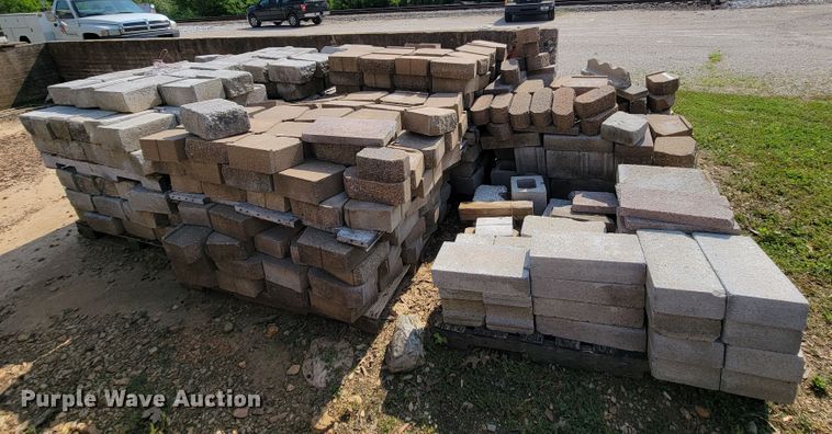 image for item JL9496 Approximately 5 pallets of landscape materials