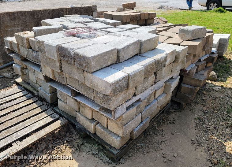 image for item JL9496 Approximately 5 pallets of landscape materials