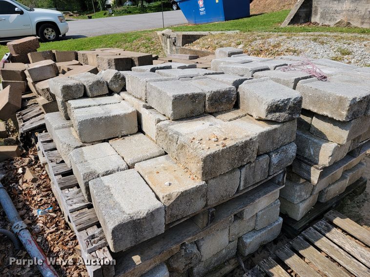 image for item JL9496 Approximately 5 pallets of landscape materials