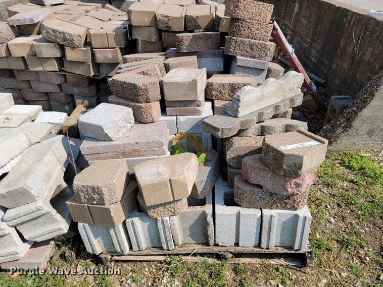image for item JL9496 Approximately 5 pallets of landscape materials