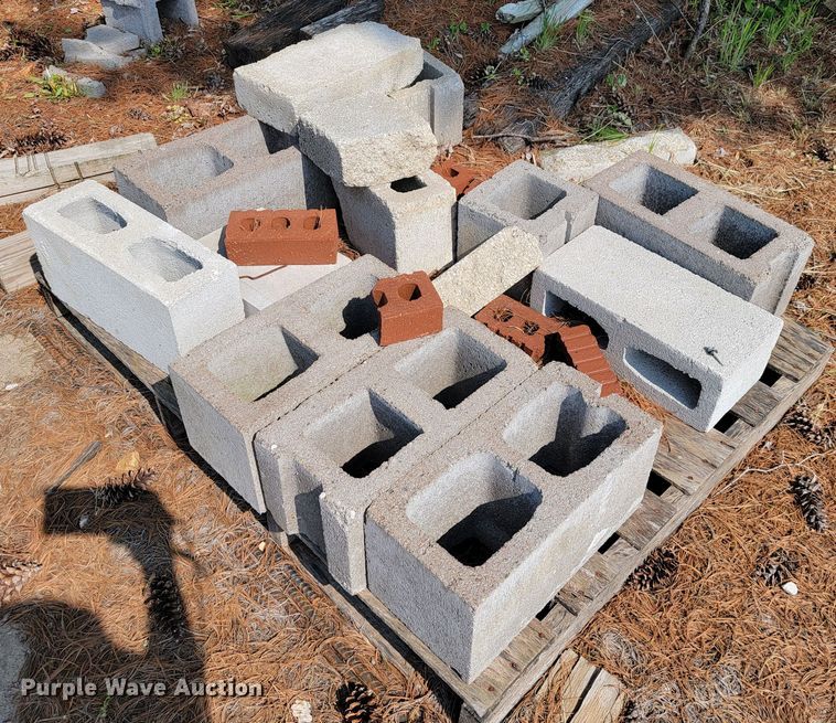 image for item JL9496 Approximately 5 pallets of landscape materials