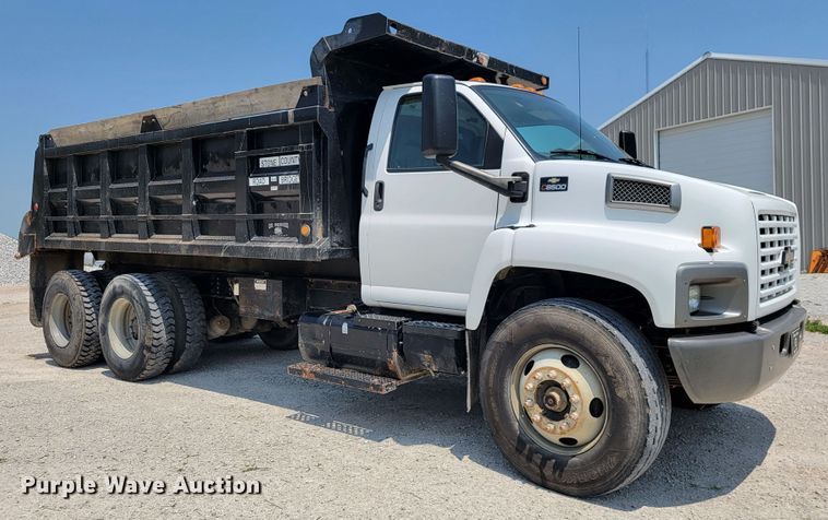 image for item JL9499 2005 Chevrolet C8500  dump truck