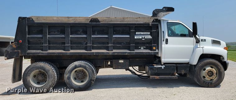 image for item JL9499 2005 Chevrolet C8500  dump truck