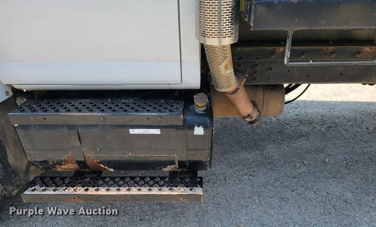 image for item JL9499 2005 Chevrolet C8500  dump truck