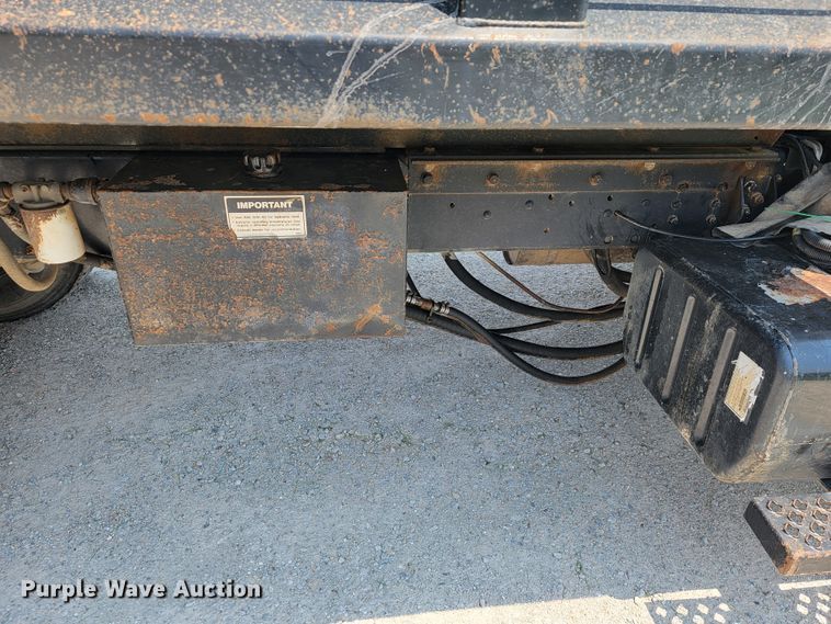 image for item JL9499 2005 Chevrolet C8500  dump truck