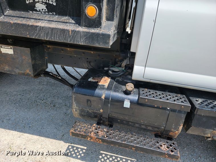 image for item JL9499 2005 Chevrolet C8500  dump truck