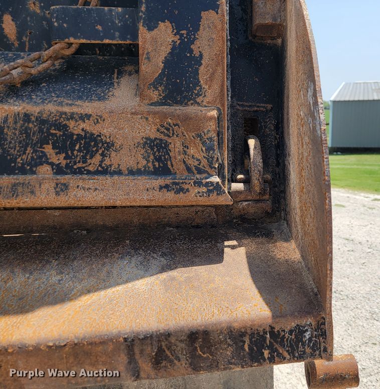 image for item JL9499 2005 Chevrolet C8500  dump truck