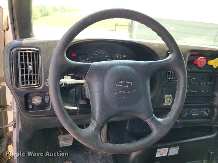 image for item JL9499 2005 Chevrolet C8500  dump truck