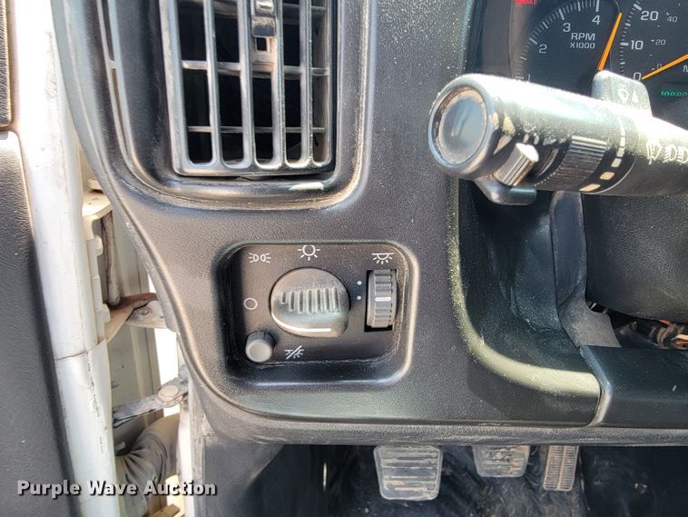 image for item JL9499 2005 Chevrolet C8500  dump truck