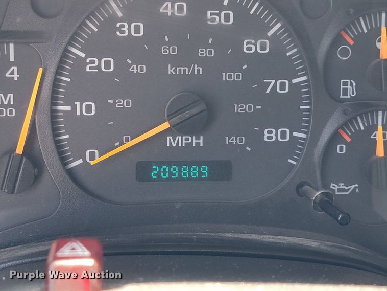 image for item JL9499 2005 Chevrolet C8500  dump truck