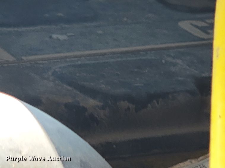 image for item JL9499 2005 Chevrolet C8500  dump truck