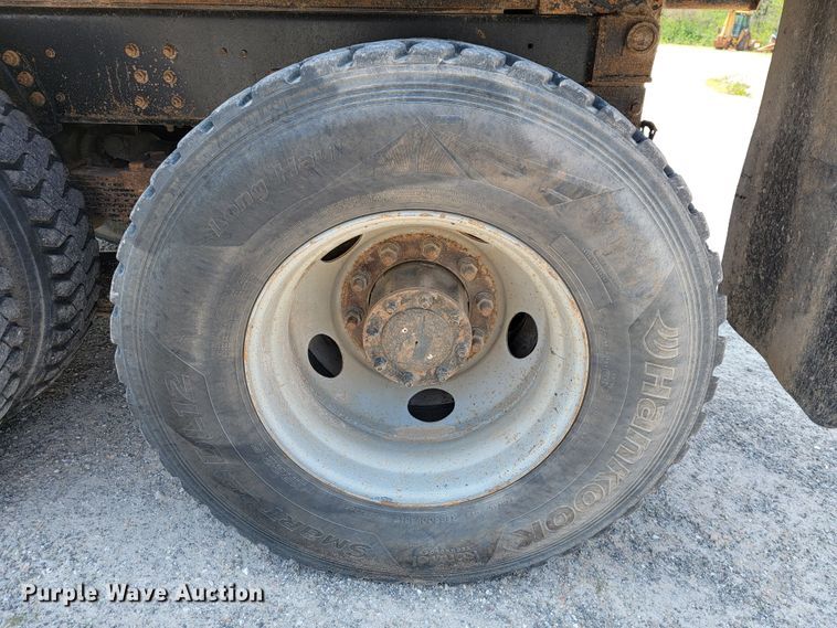 image for item JL9499 2005 Chevrolet C8500  dump truck