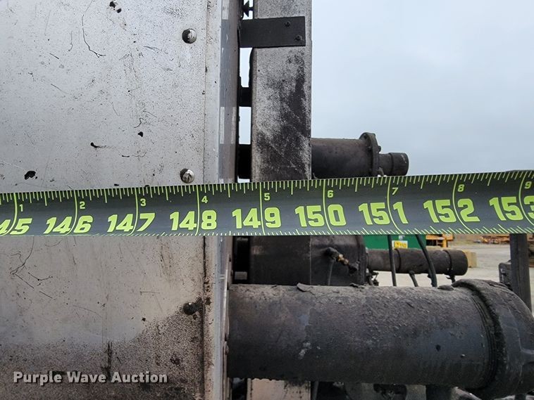 image for item JL9514 2006 International 7400  oil distributor truck