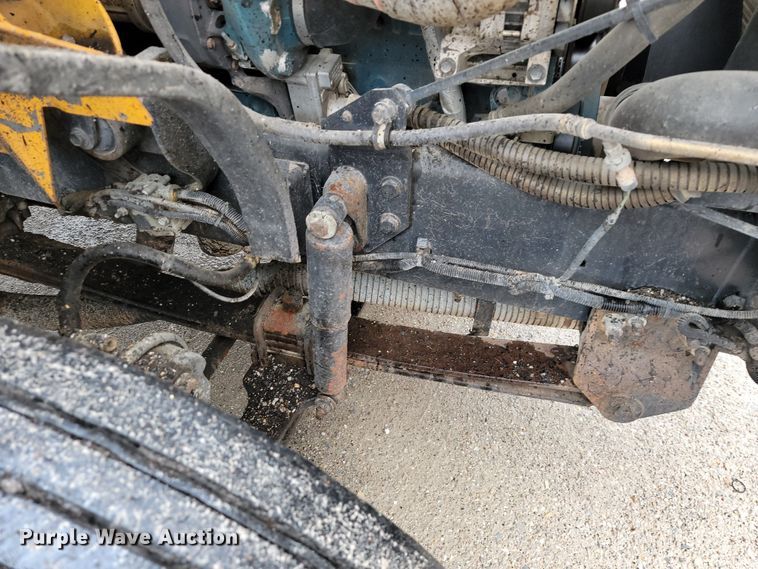 image for item JL9514 2006 International 7400  oil distributor truck