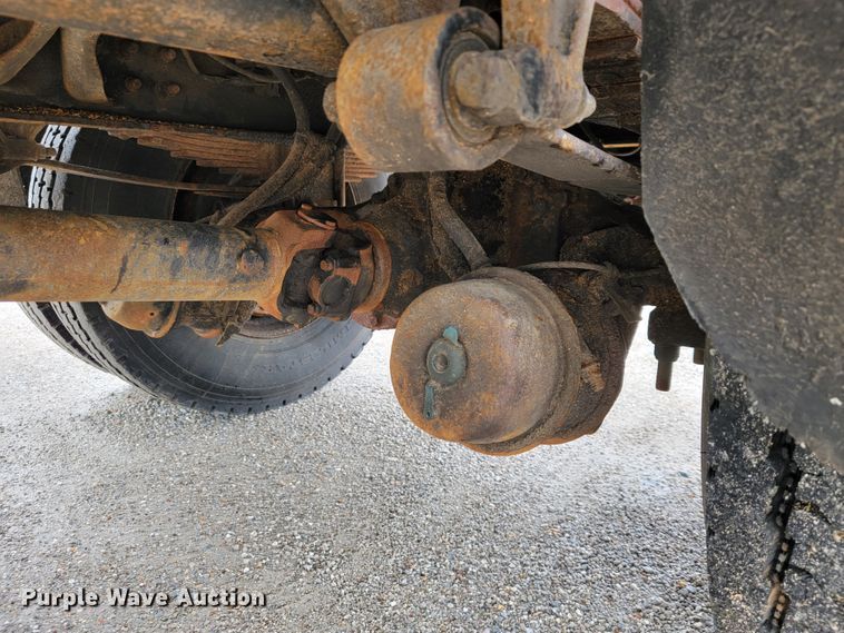 image for item JL9515 2005 International 7400  dump truck