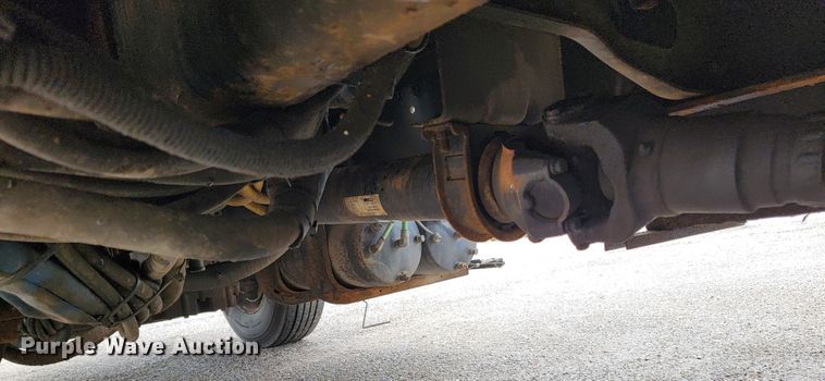 image for item JL9515 2005 International 7400  dump truck