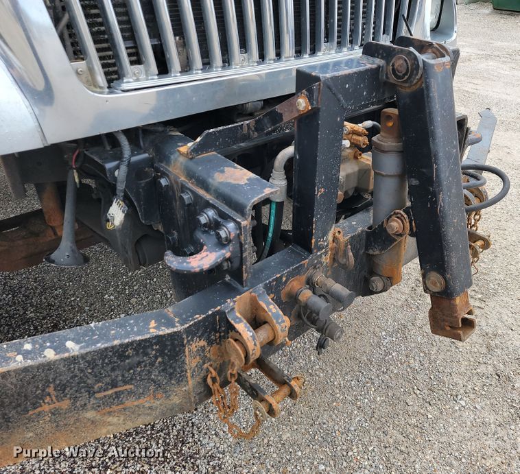 image for item JL9515 2005 International 7400  dump truck