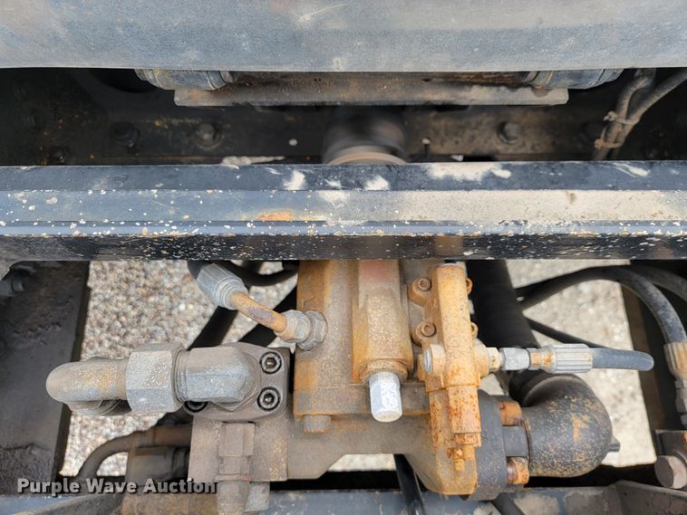 image for item JL9515 2005 International 7400  dump truck