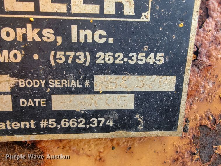 image for item JL9515 2005 International 7400  dump truck