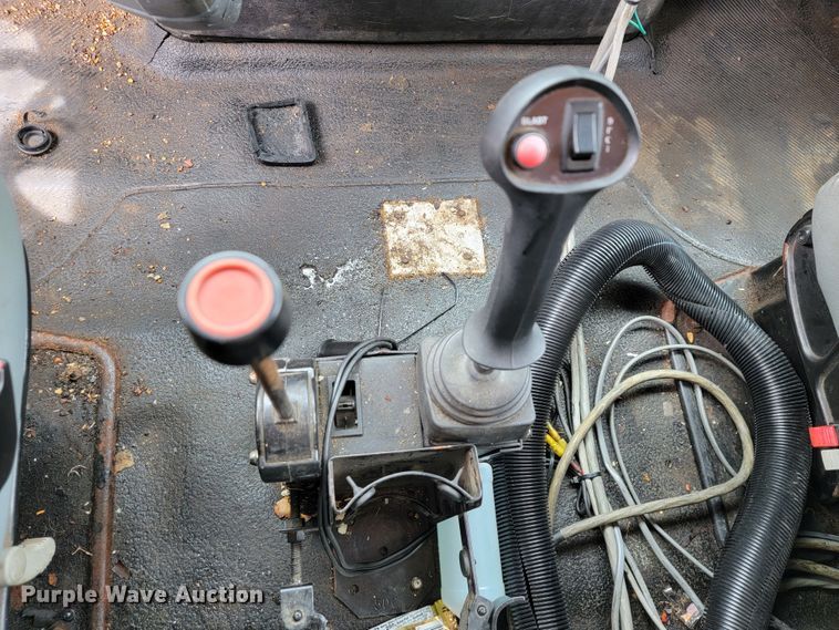 image for item JL9515 2005 International 7400  dump truck