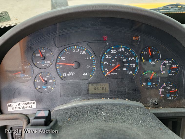 image for item JL9515 2005 International 7400  dump truck