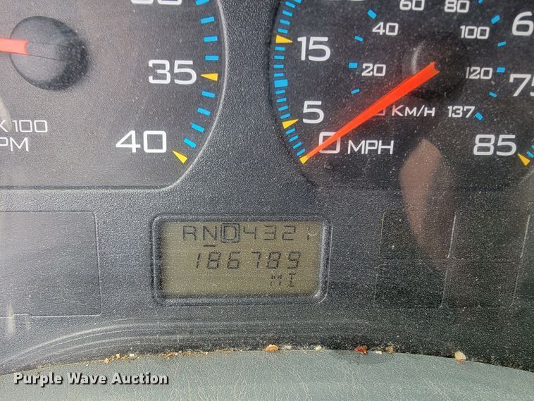 image for item JL9515 2005 International 7400  dump truck