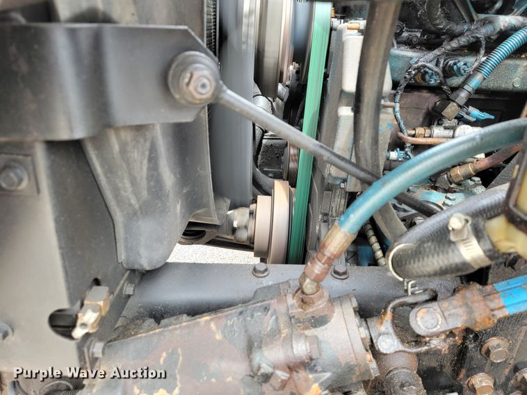 image for item JL9515 2005 International 7400  dump truck