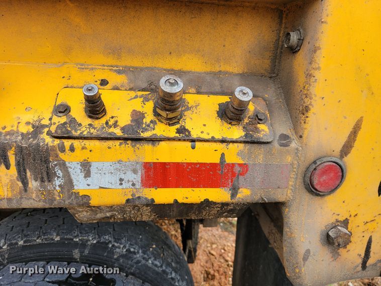 image for item JL9518 2006 International 7400  dump truck