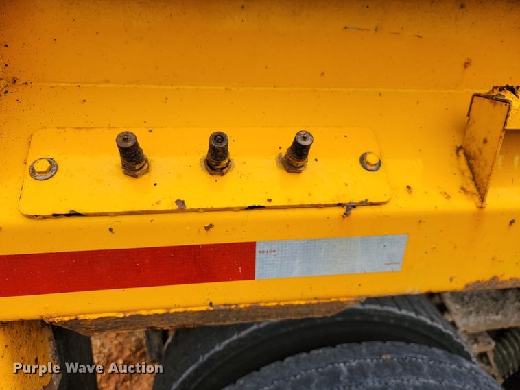 image for item JL9518 2006 International 7400  dump truck