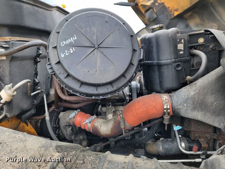 image for item JL9518 2006 International 7400  dump truck