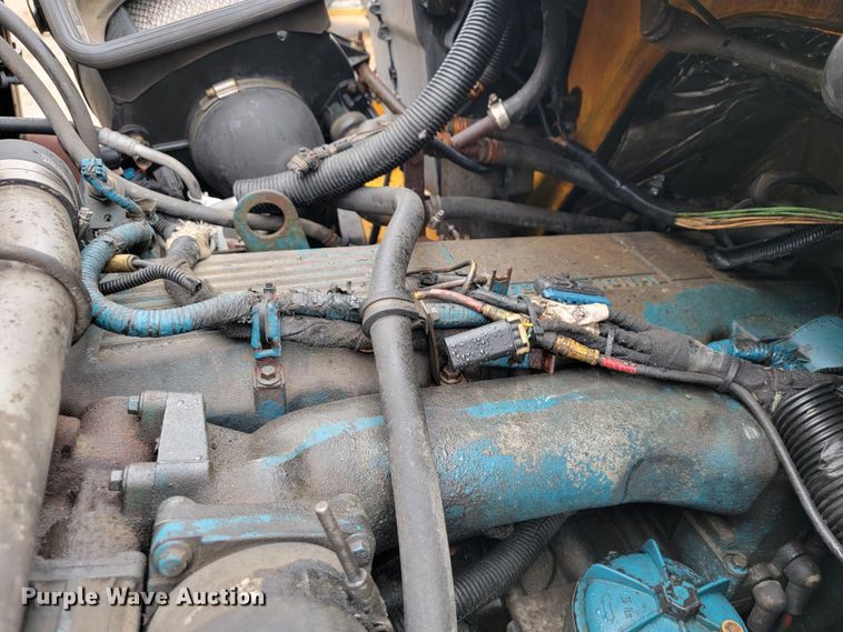 image for item JL9518 2006 International 7400  dump truck