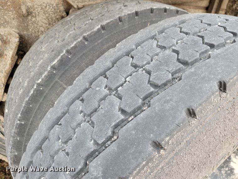 image for item JL9518 2006 International 7400  dump truck