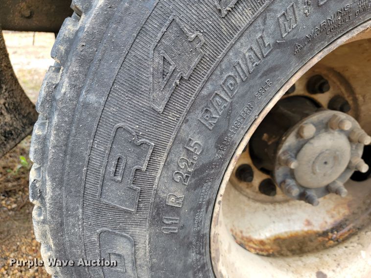 image for item JL9518 2006 International 7400  dump truck