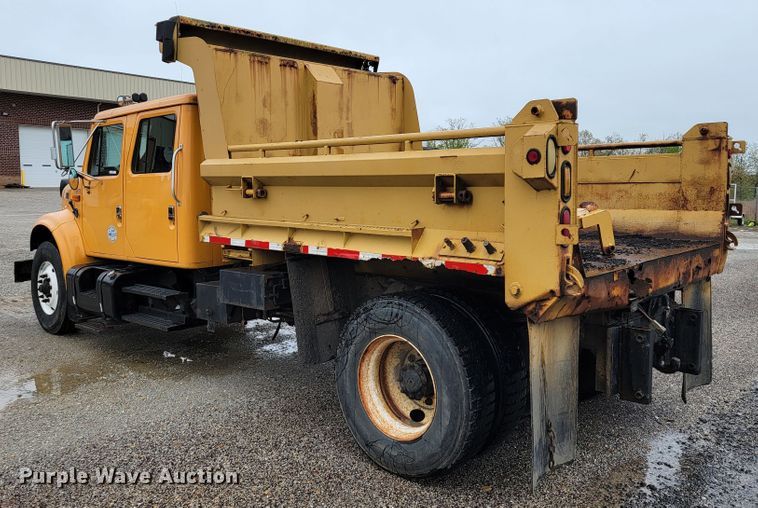 image for item JL9519 2002 International 4900  Crew Cab dump truck