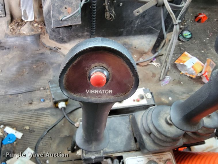 image for item JL9519 2002 International 4900  Crew Cab dump truck