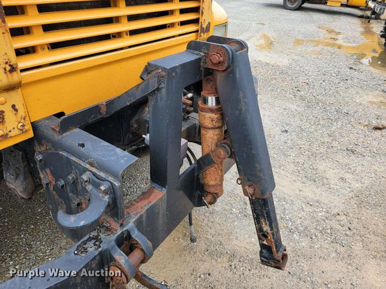 image for item JL9519 2002 International 4900  Crew Cab dump truck