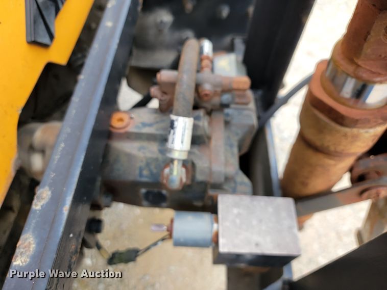 image for item JL9519 2002 International 4900  Crew Cab dump truck