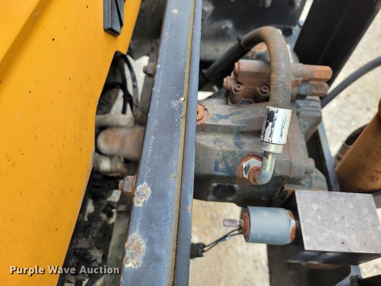 image for item JL9519 2002 International 4900  Crew Cab dump truck