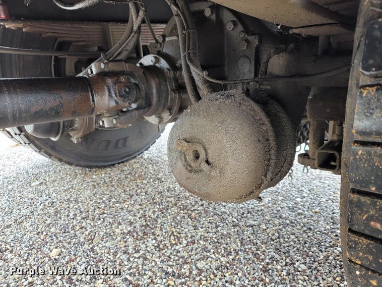 image for item JL9519 2002 International 4900  Crew Cab dump truck