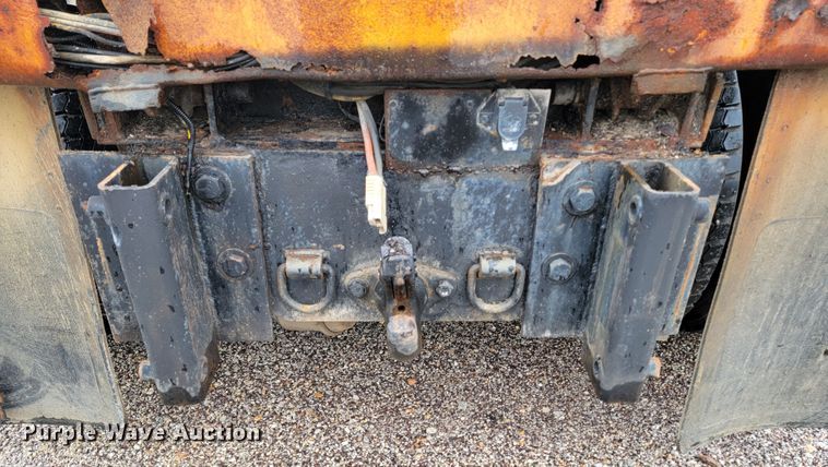 image for item JL9519 2002 International 4900  Crew Cab dump truck