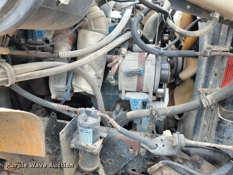 image for item JL9519 2002 International 4900  Crew Cab dump truck