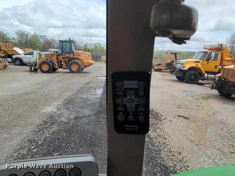 image for item JL9520 John Deere 6430  MFWD tractor