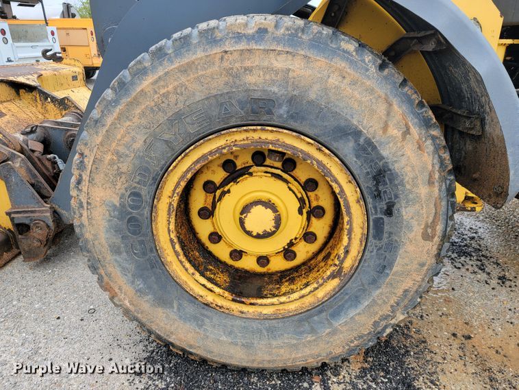 image for item JL9521 2007 John Deere 444J  wheel loader
