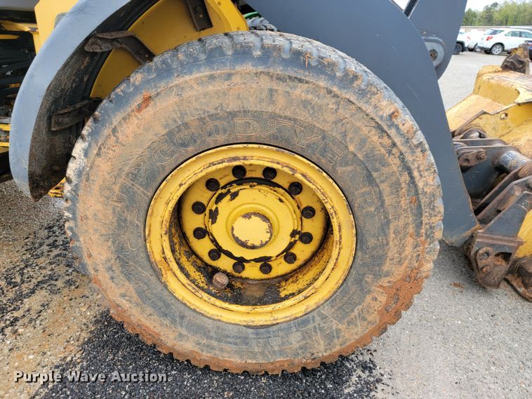 image for item JL9521 2007 John Deere 444J  wheel loader