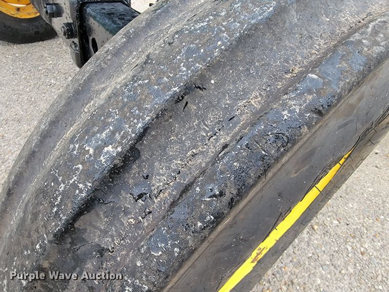 image for item JL9522 2007 John Deere 5325  tractor