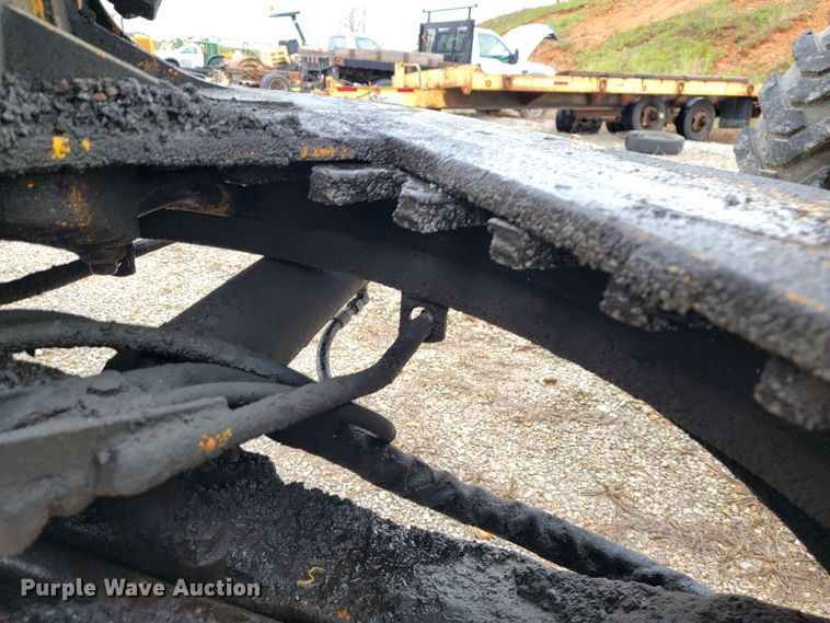 image for item JL9529 1988 John Deere 670B  motor grader