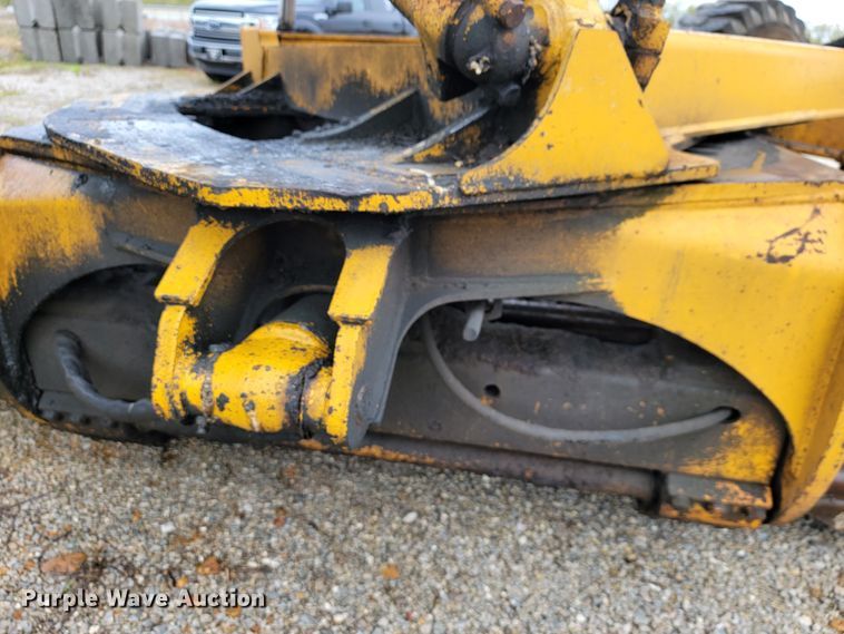 image for item JL9529 1988 John Deere 670B  motor grader