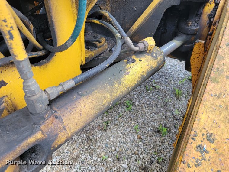 image for item JL9529 1988 John Deere 670B  motor grader