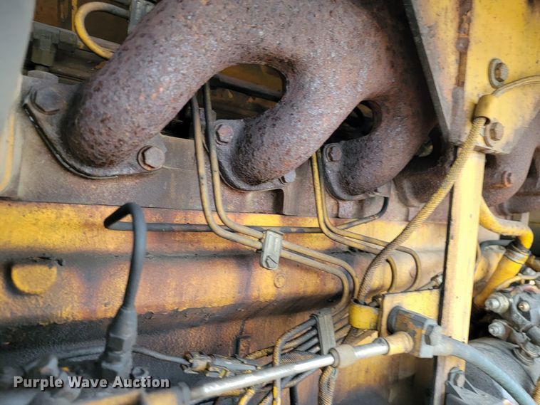 image for item JL9529 1988 John Deere 670B  motor grader