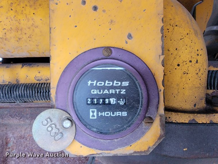 image for item JL9529 1988 John Deere 670B  motor grader